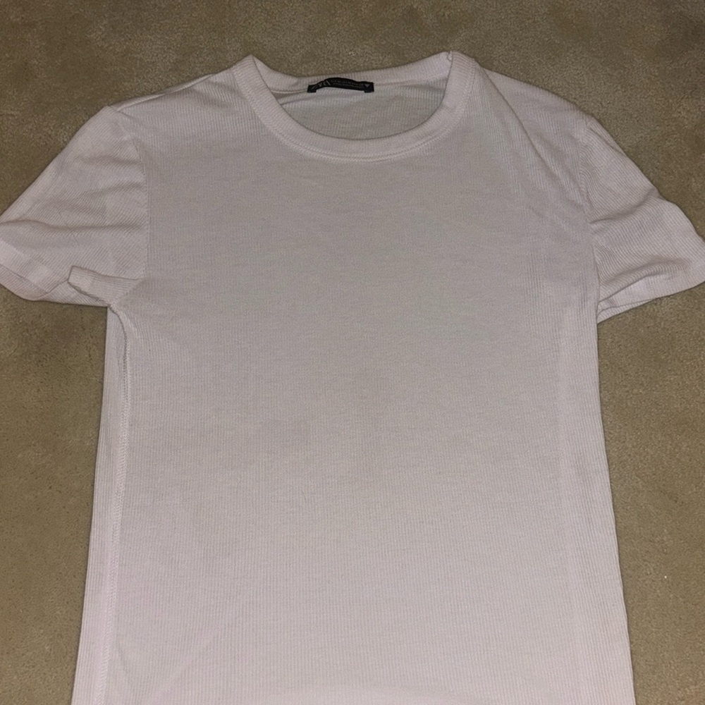 white ribbed zara t shirt size medium